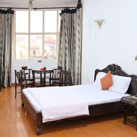 Hoang Cuong Hotel 15 Nguyen Thai Hoc ハノイ市 エクステリア 写真
