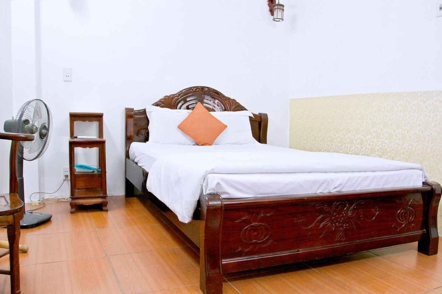 Hoang Cuong Hotel 15 Nguyen Thai Hoc ハノイ市 エクステリア 写真