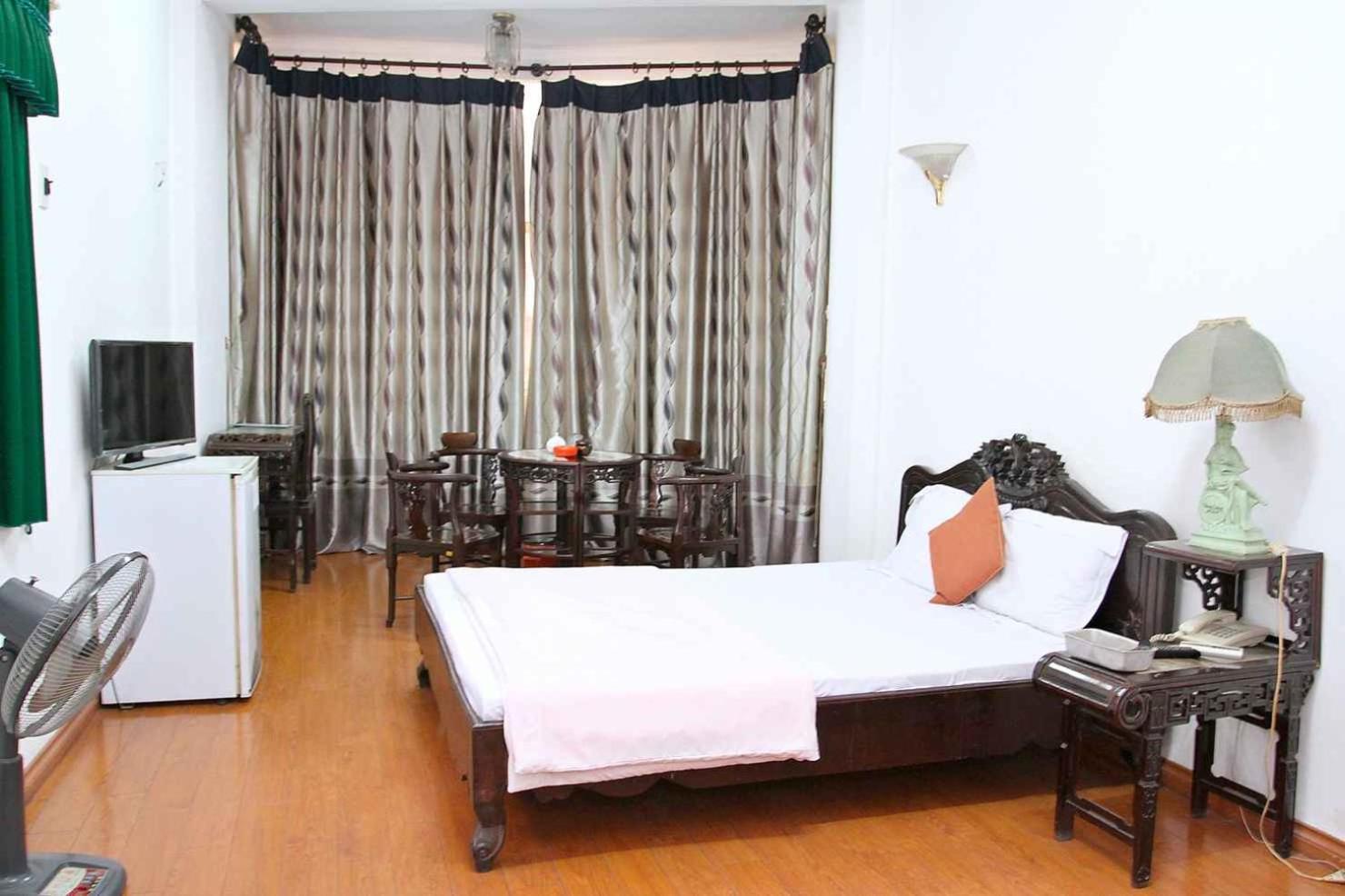 Hoang Cuong Hotel 15 Nguyen Thai Hoc ハノイ市 エクステリア 写真